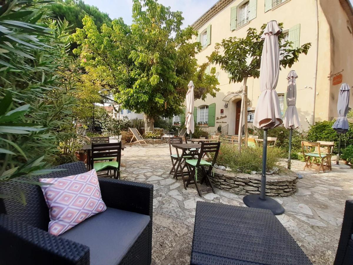 Hotel Le Siecle Мазан Екстериор снимка