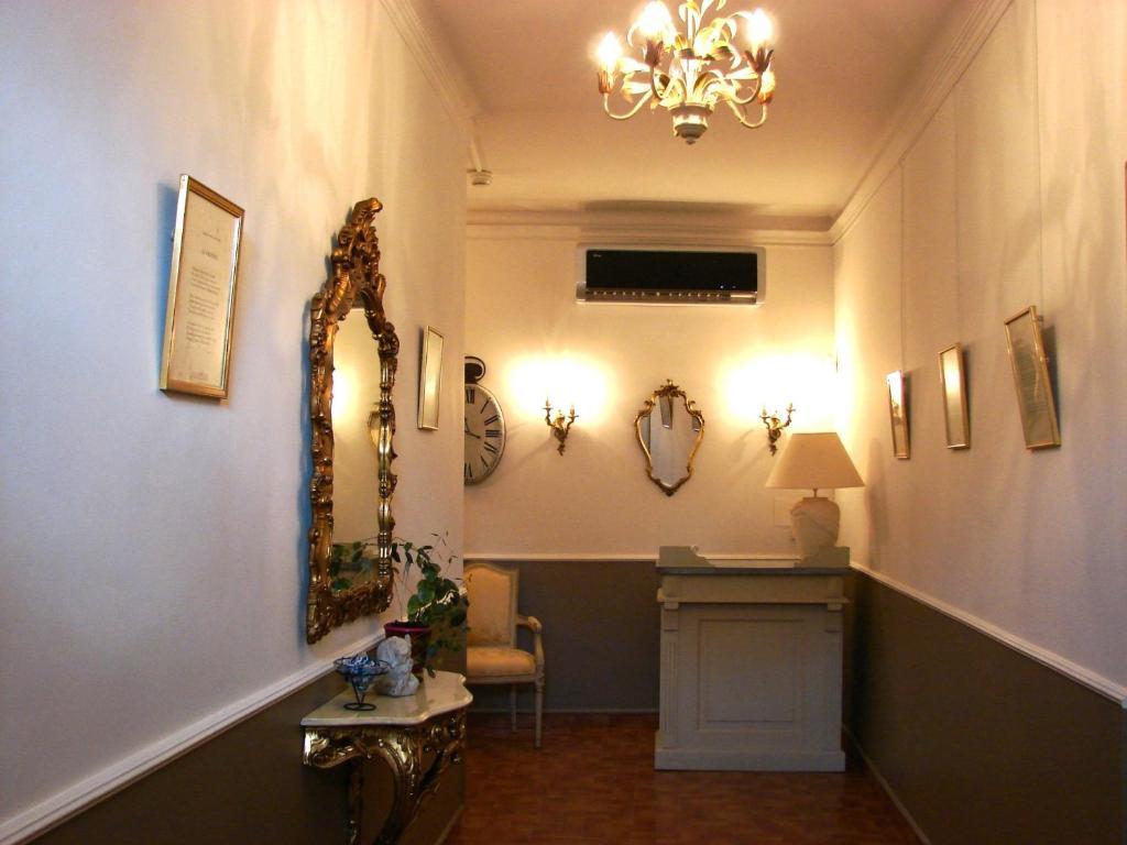 Hotel Le Siecle Мазан Екстериор снимка