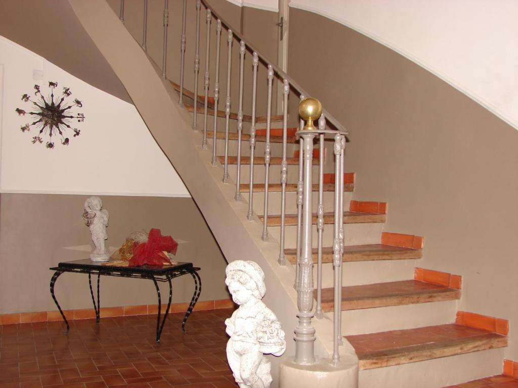 Hotel Le Siecle Мазан Екстериор снимка
