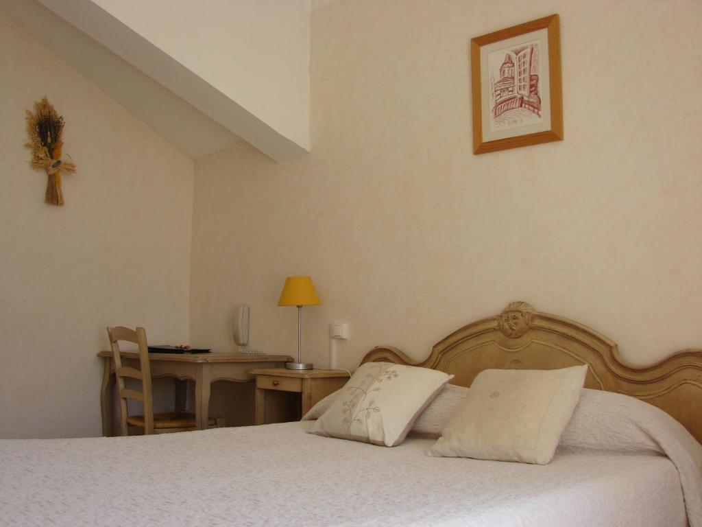 Hotel Le Siecle Мазан Екстериор снимка